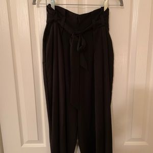 High Waisted Balloon Cropped Pants